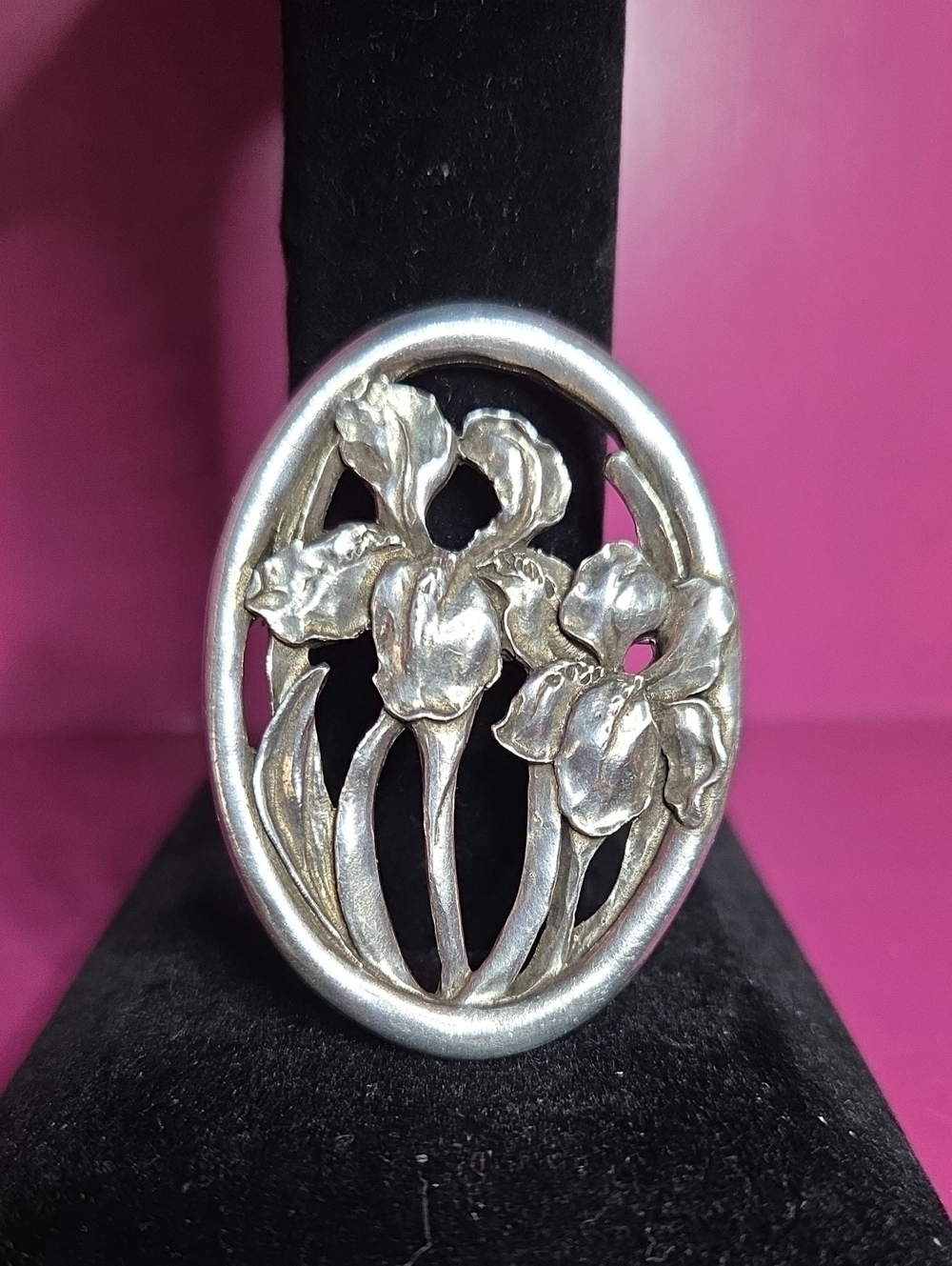 Vintage 1987 Seagull Pewter Canada Iris Flowers Brooch 2"